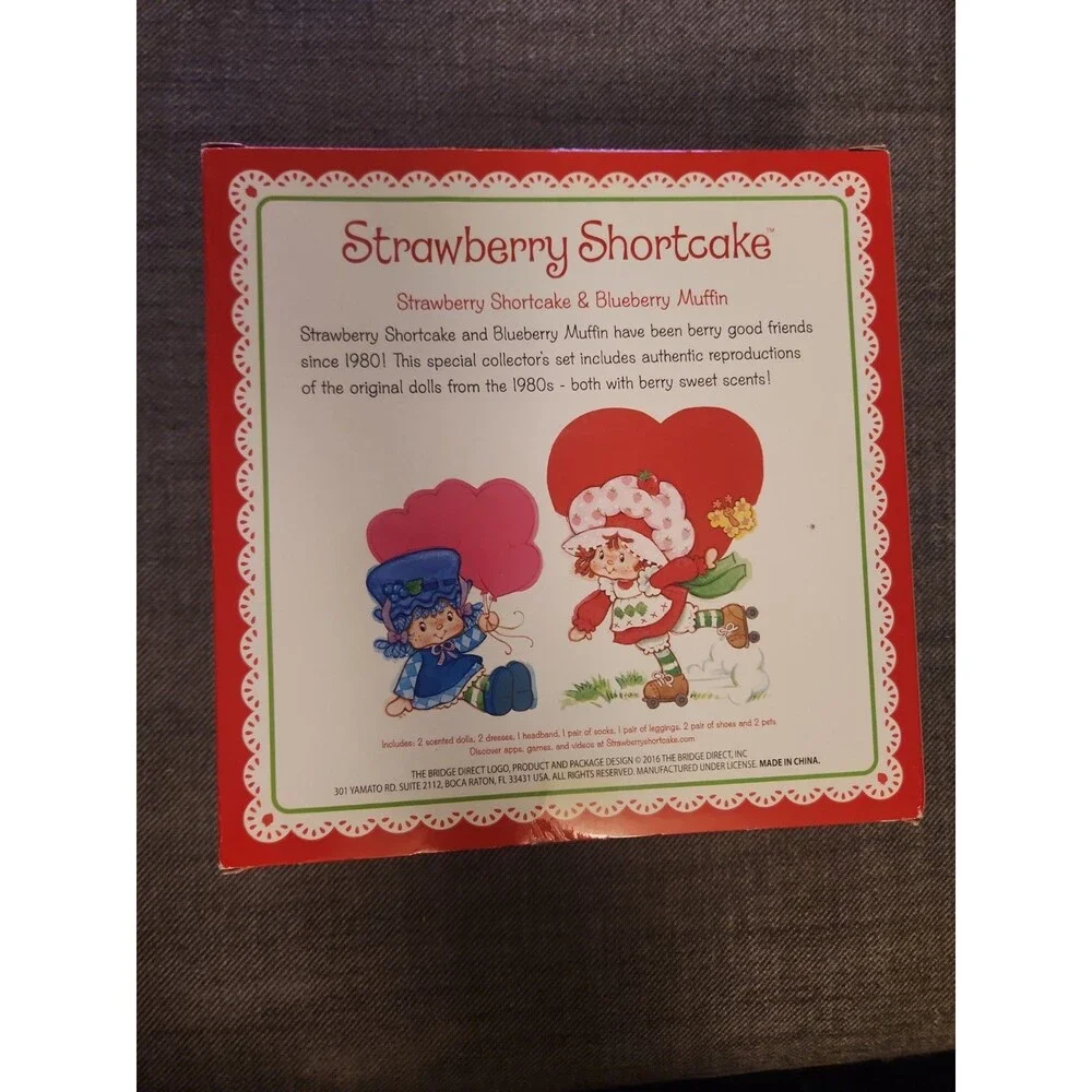 Strawberry Shortcake & Blueberry Muffin dolls 2016 NRFB Bridge Direct New Pets